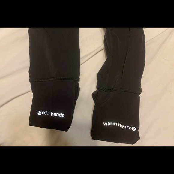 Lululemon running long sleeve. Size 8. - Picture 5 of 5